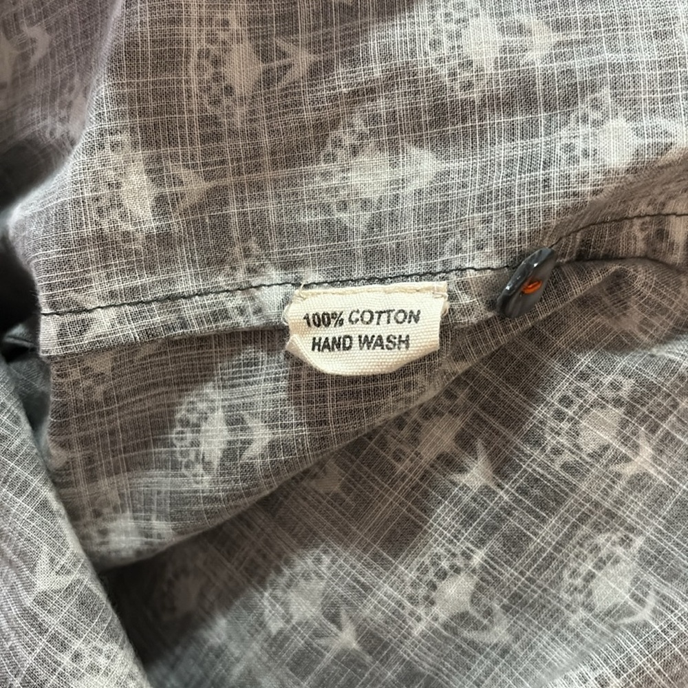 Matta Gray Printed Ruffle Button Down Top Sz Xs E… - image 5